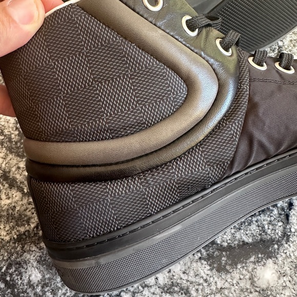 Louis Vuitton Damier Graphite Pattern Nylon Sneakers - Picture 9 of 11